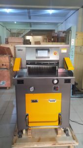 Mesin Pemotong Kertas Hidrolis H 4989 Innovatec | Spesifikasi & Harga 3 mesin potong kertas hidrolis H 4989